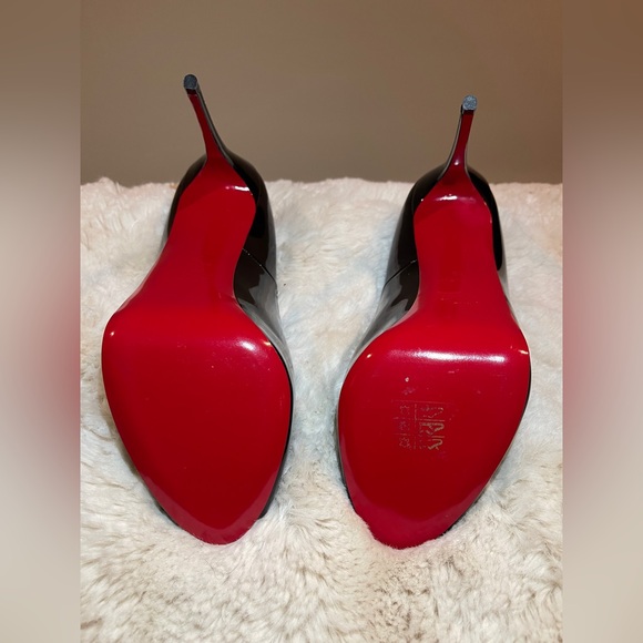 Christian Louboutin Black Patent Peep-Toe Heels size:40 - Picture 5 of 12